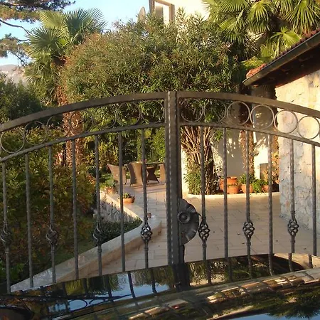 Leon And Leona Lägenhet