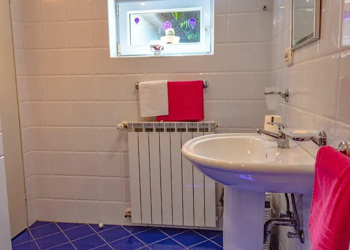 Διαμέρισμα Leon And Leona *