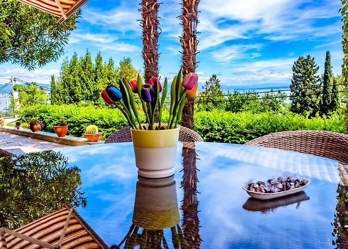 Leon And Leona Apartmán