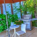 Leon And Leona Apartament *