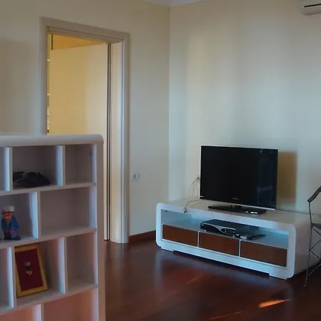 Leon And Leona Apartament