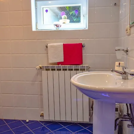 アパート Leon And Leona *