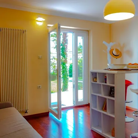 Leon And Leona オパティヤ