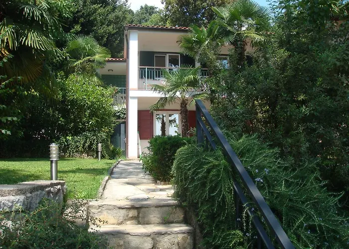 Leon And Leona Apartament