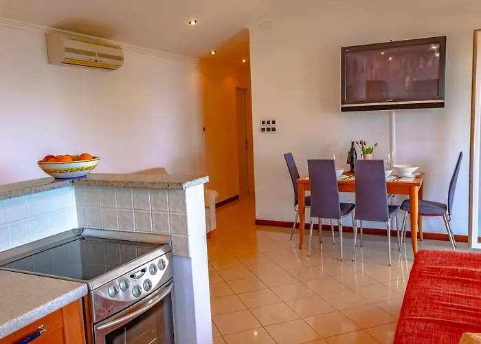 Leon And Leona * Opatija