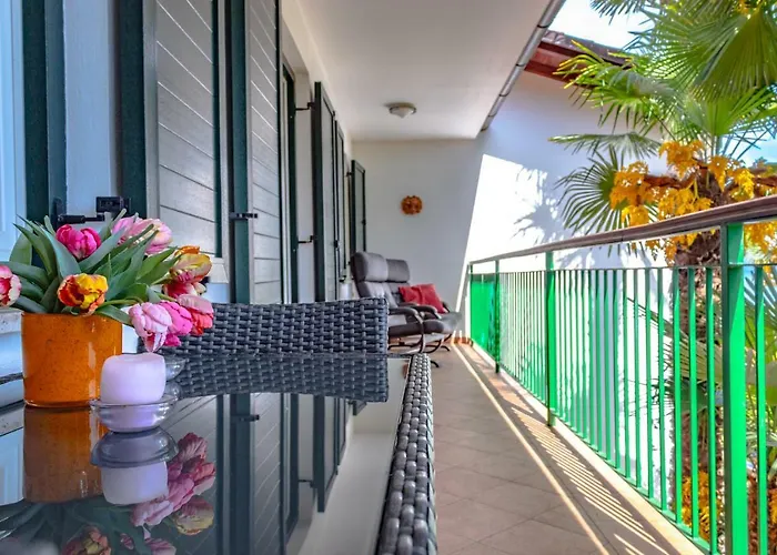 Apartment Leon And Leona *