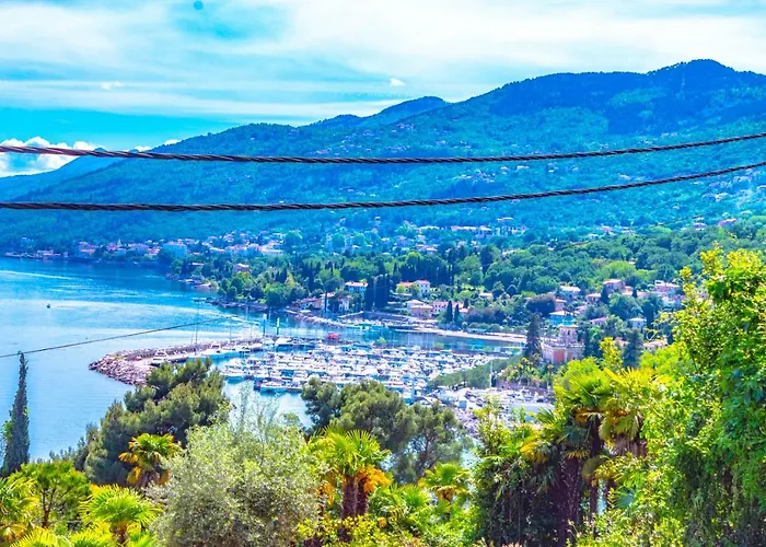 Leon And Leona Apartment *