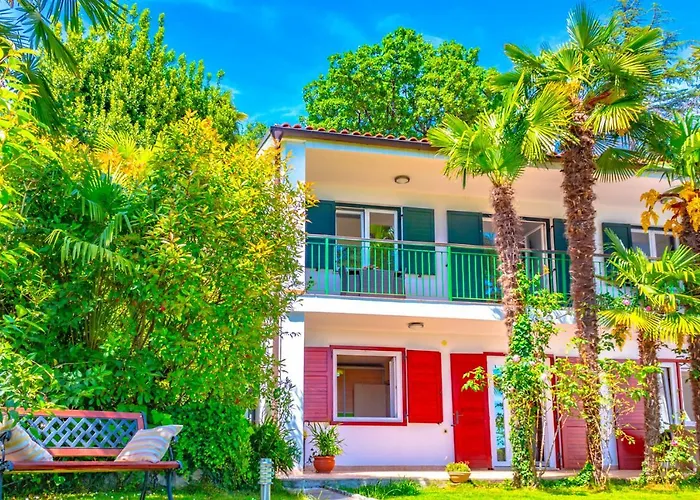 Leon And Leona Abbázia