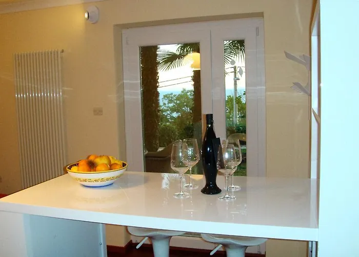 Leon And Leona 奥帕提亚